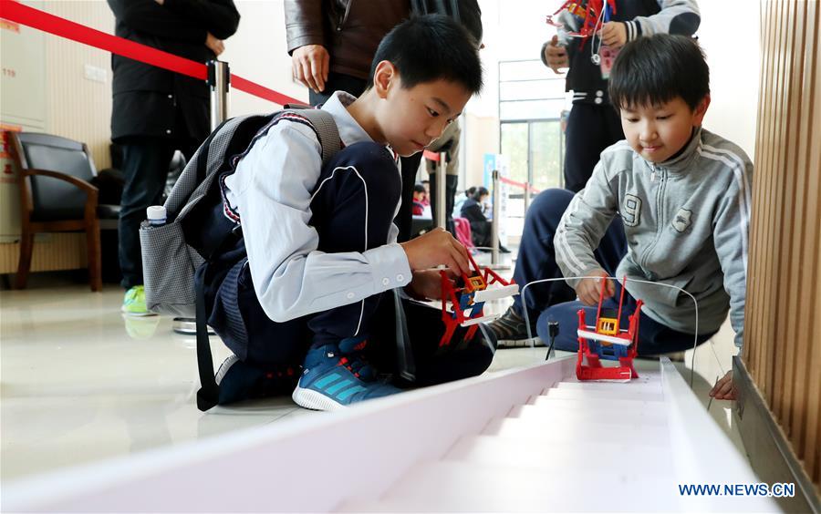 Students from China's Shanghai, Tibet Attend Future Enginee
